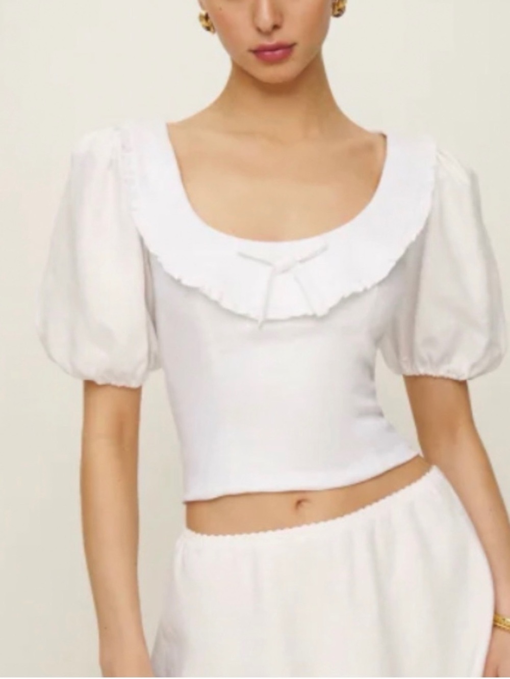 Reformation Women’s White Puff Sleeve Scoop Neck Top with Ruffle Collar